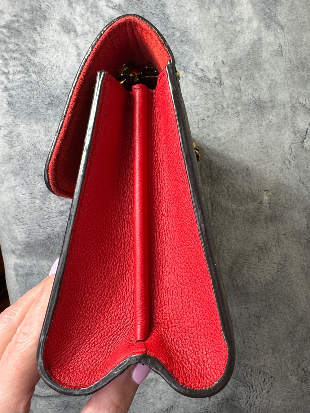 Louis Vuitton Victoire Monogram Red Chain Shoulder Bag - Picture 7 of 13